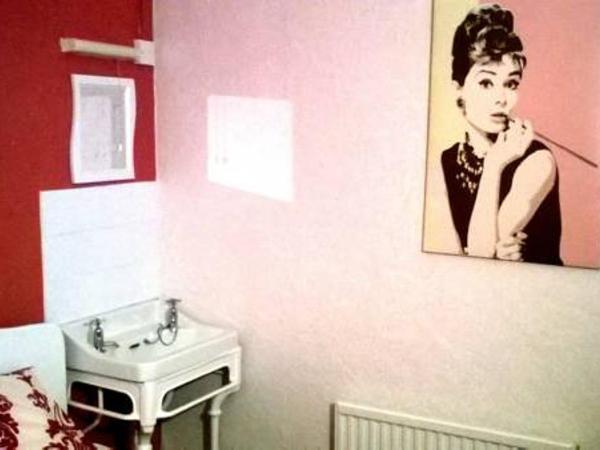 The Albert Hotel Near Winter Gardens : photo 2 de la chambre petite chambre lits jumeaux avec salle de bains privative