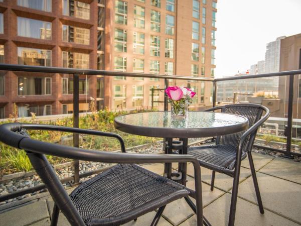 Hotel BLU : photo 3 de la chambre chambre lit king-size deluxe avec balcon