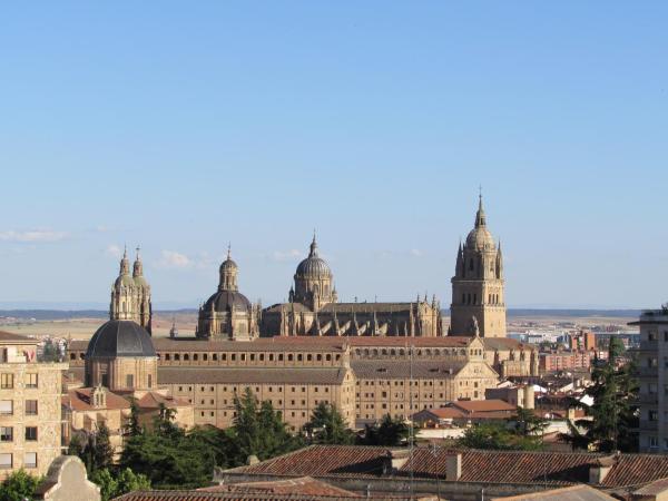 Gran Hotel Corona Sol : photo 4 de la chambre chambre lits jumeaux - vue sur ville
