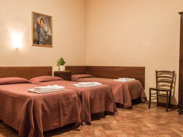 Casa Santo Nome di Gesu : photo 6 de la chambre chambre triple