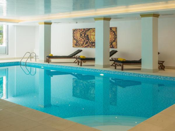 Theoxenia House Hotel : photo 7 de la chambre suite deluxe avec accès à la piscine intérieure et au spa