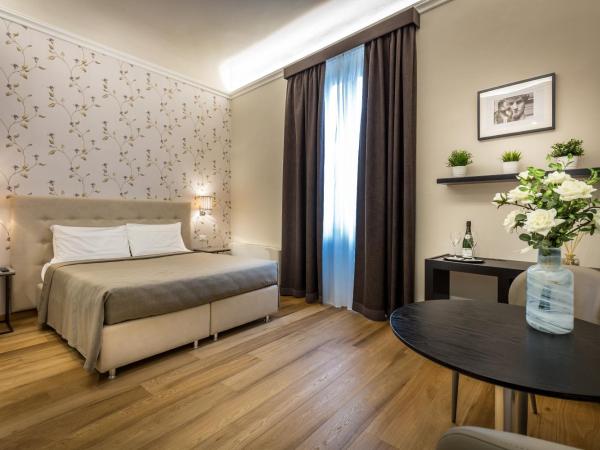 Martelli 6 Suite & Apartments : photo 10 de la chambre chambre double supérieure