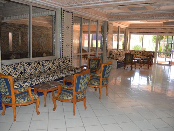 Residence Yasmina Agadir : photo 1 de la chambre appartement avec balcon