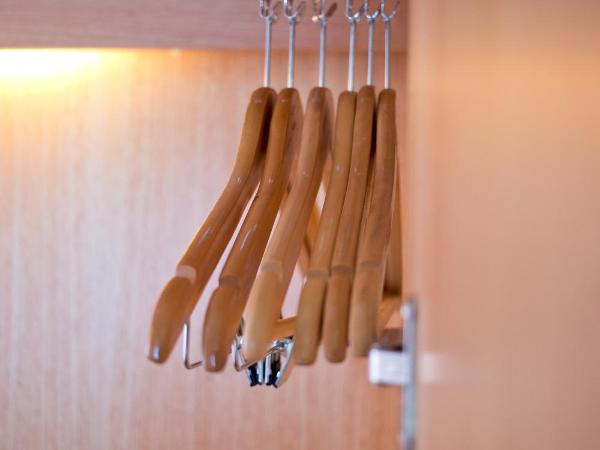 Vouk Hotel Suites, Penang : photo 9 de la chambre chambre lits jumeaux - vue sur ville