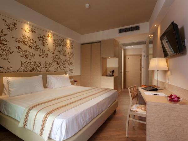 Hotel Imperiale Rimini & SPA : photo 1 de la chambre chambre deluxe avec balcon