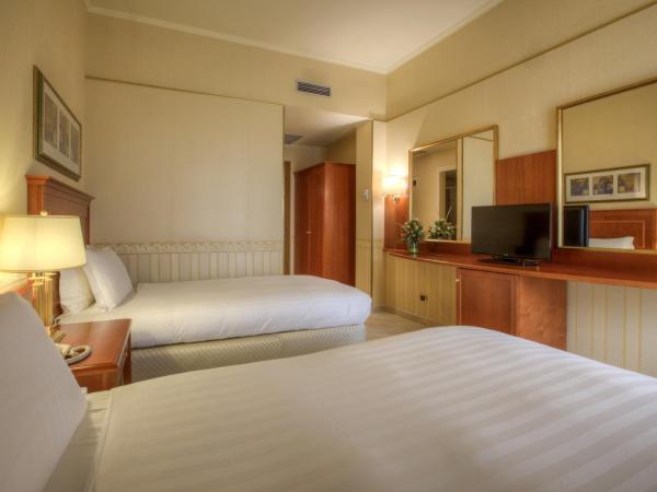 Hotel Imperiale Rimini & SPA : photo 1 de la chambre chambre lits jumeaux supérieure avec balcon