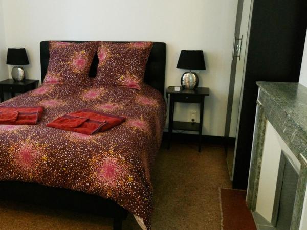 Le Clos Chez Michel : photo 2 de la chambre chambre lit queen-size avec salle de bains commune