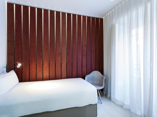 B&B HOTEL Madrid Centro Fuencarral 52 : photo 4 de la chambre chambre simple