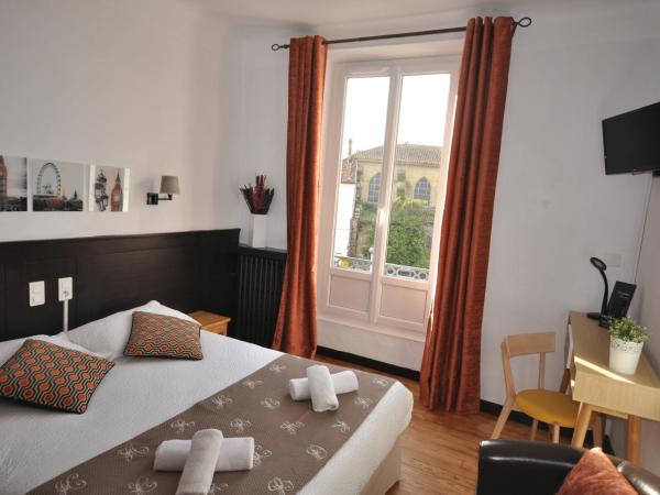 Hotel Cote Basque : photo 1 de la chambre chambre double confort