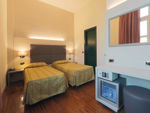 Hotel Campion : photo 7 de la chambre chambre double ou lits jumeaux
