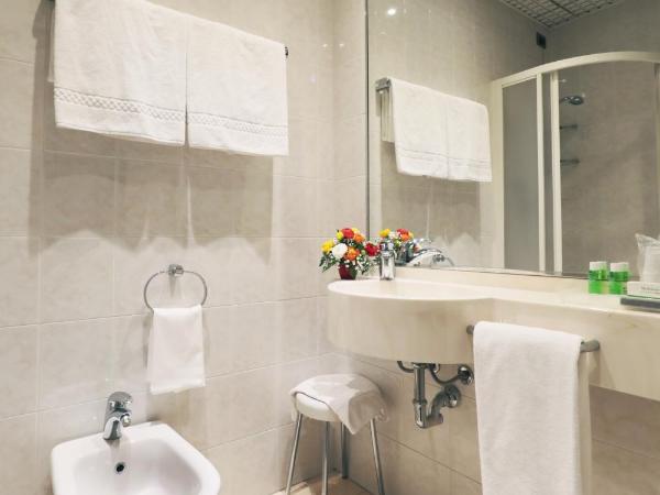 Hotel Campion : photo 5 de la chambre chambre triple