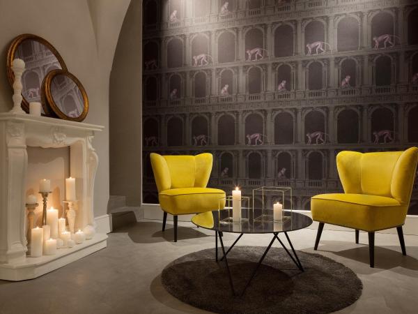 Quattro Canti Suites : photo 1 de la chambre suite avec balcon