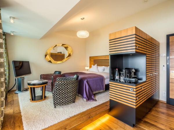 Art Deco Hotel Montana Luzern : photo 6 de la chambre suite junior penthouse - vue sur lac
