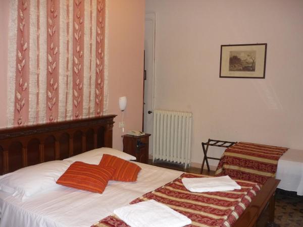 Hotel Europa : photo 4 de la chambre chambre double