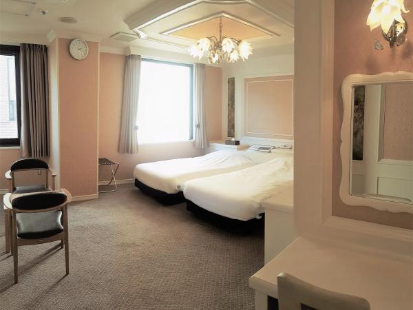 Royal Hotel Shinokubo : photo 3 de la chambre chambre lits jumeaux - non-fumeurs
