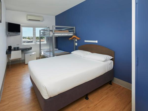 ibis Budget Perth Airport : photo 1 de la chambre chambre familiale classique 