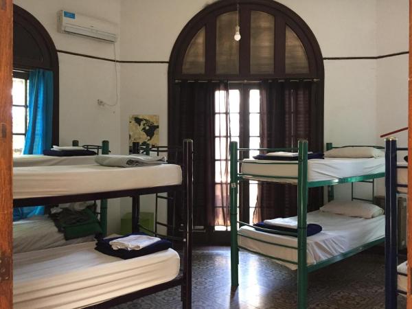 Rivera Hostel Córdoba : photo 1 de la chambre lit deluxe dans dortoir de 8 lits