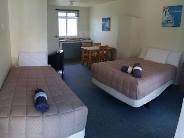 Camellia Court Family Motel : photo 1 de la chambre studio