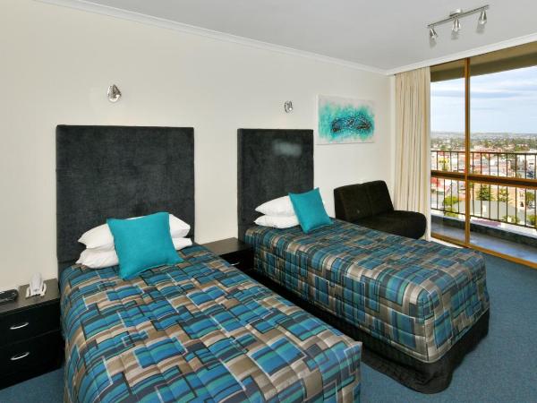 Atlantic Tower Motor Inn : photo 4 de la chambre chambre lits jumeaux pour personnes à mobilité réduite