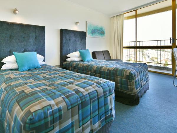 Atlantic Tower Motor Inn : photo 1 de la chambre chambre lits jumeaux pour personnes à mobilité réduite