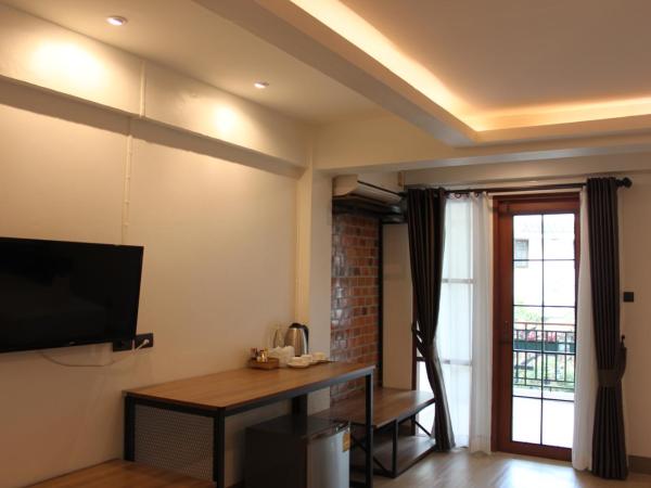 The Old City Wall Inn : photo 4 de la chambre chambre triple supérieure