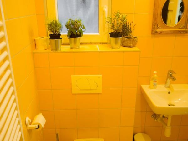 Das Nest Budapest : photo 1 de la chambre chambre double avec douche