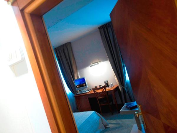 Hotel Master : photo 8 de la chambre chambre simple standard