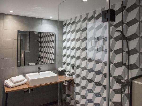 Fahrenheit Seven Val Thorens : photo 6 de la chambre chambre double avec douche