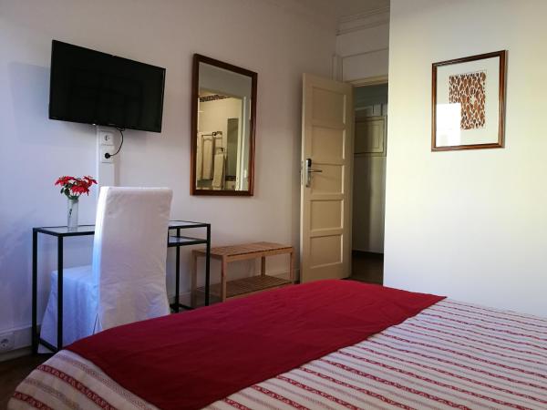 Discovery Apartment Expo : photo 9 de la chambre chambre double avec salle de bains privative