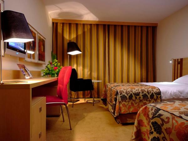 Hotel HP Park Poznań Malta Sport : photo 4 de la chambre chambre lits jumeaux - côté rue