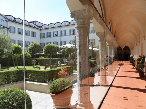 Four Seasons Hotel Milano : photo 5 de la chambre suite lit king-size cloître