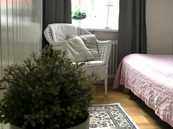 Vandrarhem Uppsala Kungsängstorg : photo 2 de la chambre chambre simple avec salle de bains commune