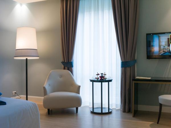 Turin Palace Hotel : photo 4 de la chambre chambre double ou lits jumeaux avec lit d'appoint