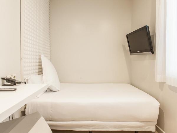 Urban Sea Hotel Atocha 113 : photo 3 de la chambre chambre simple