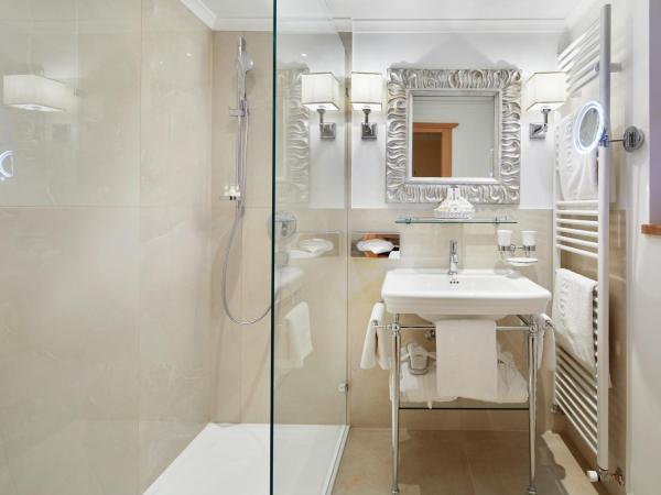 Landsitz Römerhof - Hotel Apartments : photo 4 de la chambre appartement 1 chambre supérieur avec balcon