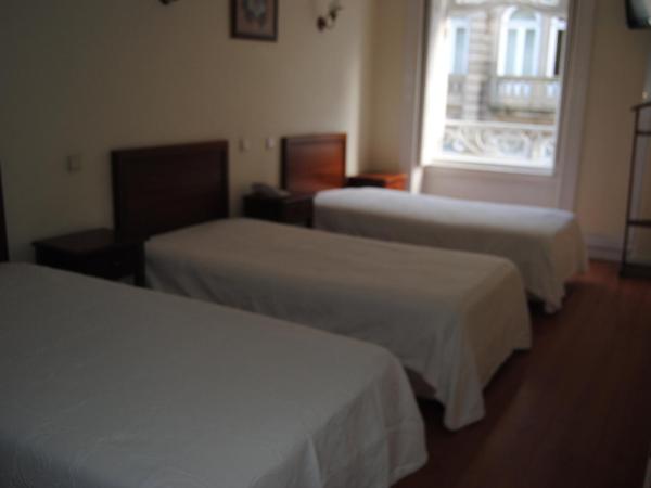 Hotel Peninsular- Porto : photo 8 de la chambre chambre triple deluxe