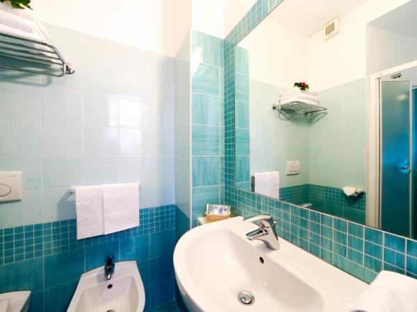Hotel Ulisse : photo 4 de la chambre chambre double ou lits jumeaux - vue sur mer