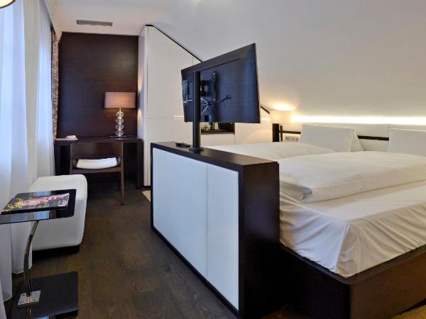 Hotel Grand : photo 5 de la chambre  chambre double - depandance - rue panská