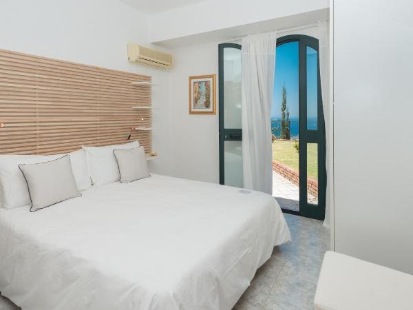 Villa Le Terrazze Charming Rooms : photo 6 de la chambre appartement - vue sur mer
