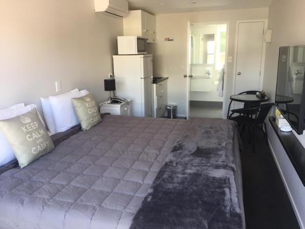 Bucklands Beach Waterfront Motel : photo 2 de la chambre studio avec vue sur jardin