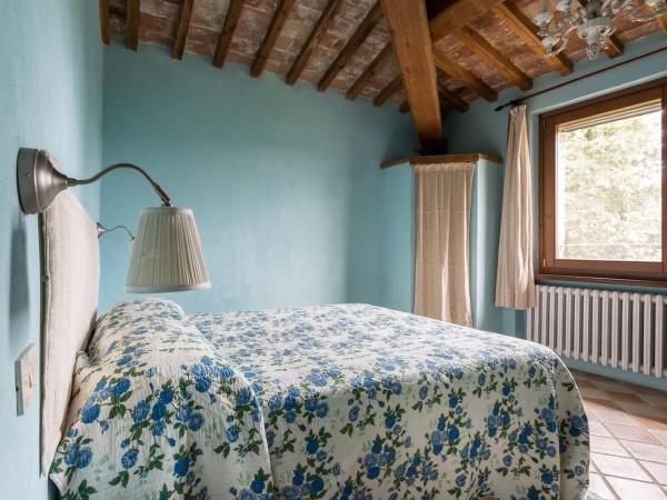 Agriturismo Il Poggio degli Scoiattoli : photo 1 de la chambre chambre familiale avec salle de bains privative