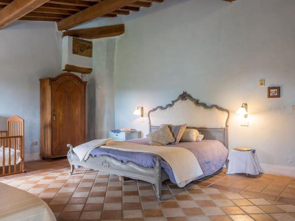 Agriturismo Il Poggio degli Scoiattoli : photo 1 de la chambre suite familiale