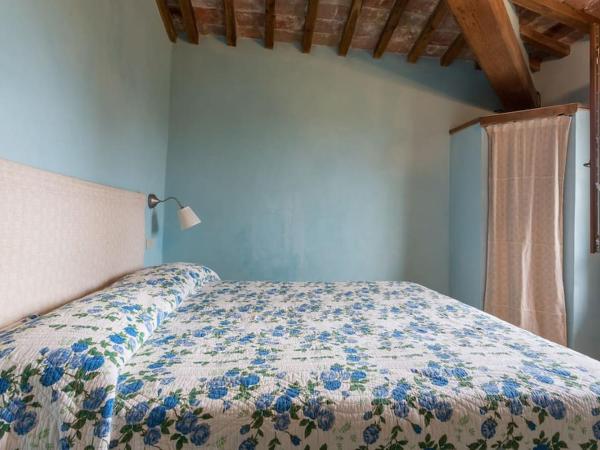 Agriturismo Il Poggio degli Scoiattoli : photo 9 de la chambre chambre familiale avec salle de bains privative