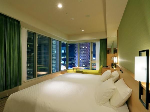 THE SINGULARI HOTEL & SKYSPA at UNIVERSAL STUDIOS JAPAN : photo 2 de la chambre chambre lits jumeaux supérieure d'angle avec canapé-lit - Étage supérieur - non-fumeurs