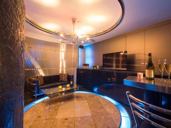 Towers Hotel - Adult Only - : photo 9 de la chambre chambre double deluxe