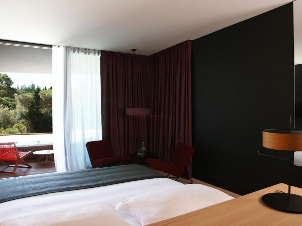 Lone Hotel by Maistra Collection : photo 4 de la chambre chambre de luxe avec bassin profond