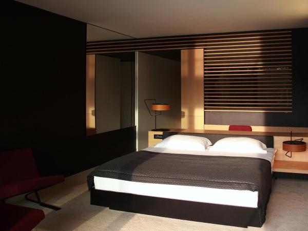 Lone Hotel by Maistra Collection : photo 3 de la chambre chambre de luxe avec bassin profond