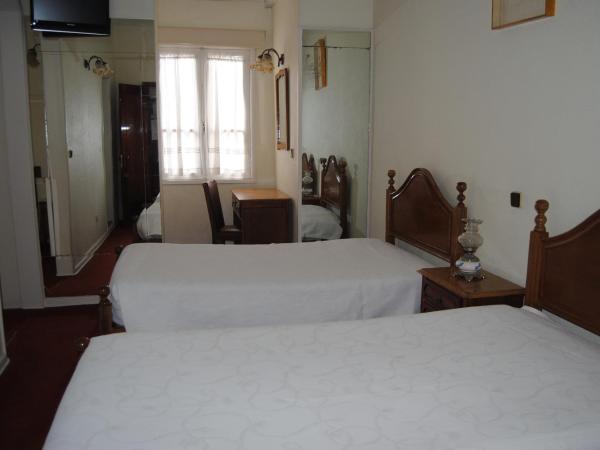 Hotel Peninsular- Porto : photo 5 de la chambre chambre triple