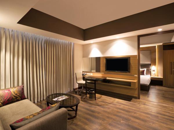 Lemon Tree Hotel, Sector 68, Sohna Road, Gurugram : photo 1 de la chambre two-bedroom suite with 1+1 (happy hours from 5 pm to 9 pm) and 2 pcs of laundry complimentary per room per stay