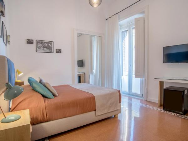 Napoliamo Guest House : photo 6 de la chambre chambre double